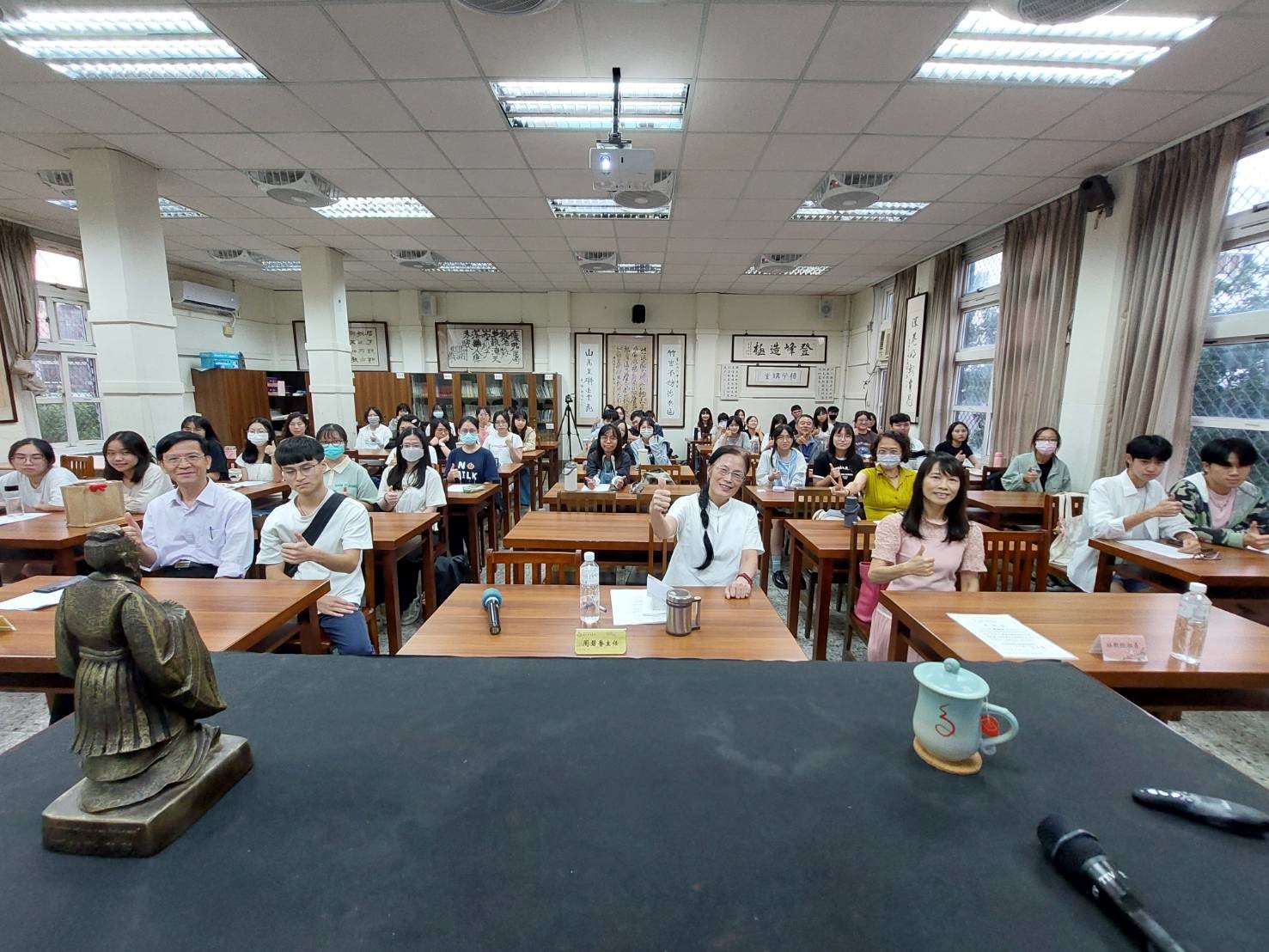 The Eighth session of Jixue Lecture series of the Department of Language and Literacy Education of NTCU invited Professor Lin Shuzhen as the guest speaker and it was successfully completed