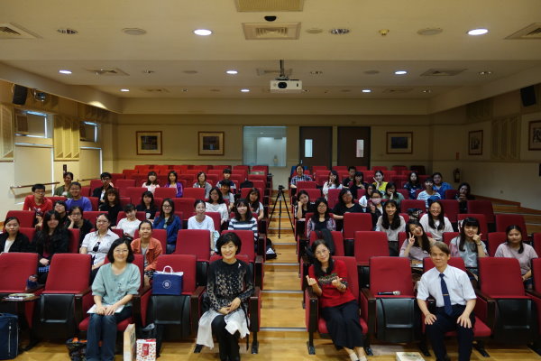  Professor JIANG from Myongji University addressed exchange and development of Asian culture and Chinese characters.