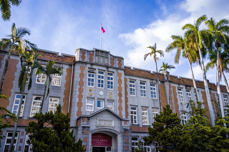 教育部生成式AI學伴（e度）計畫誠徵工程師1名